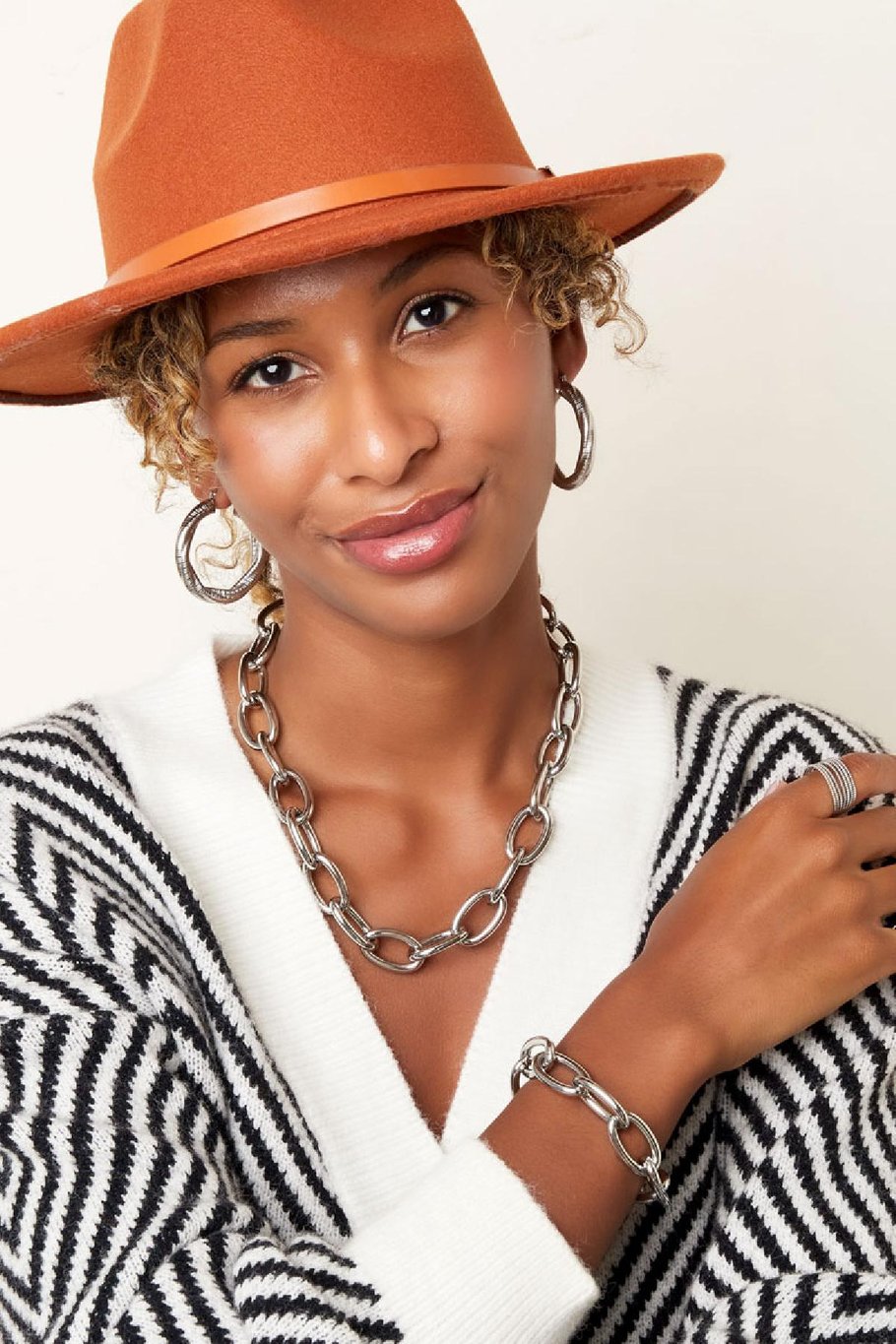 Chunky chain necklace with large links 